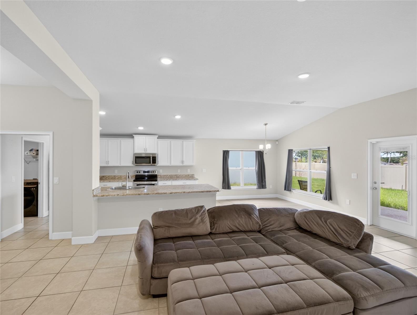 CITRUS LANDING - Residential