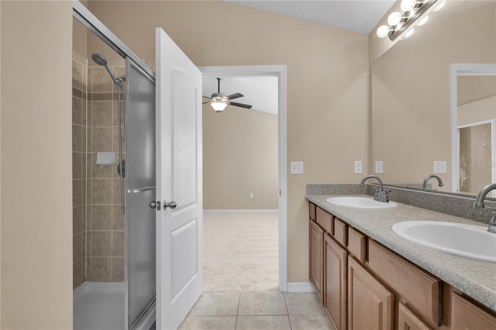 SCHOONER COVE A CONDO PH - Residential