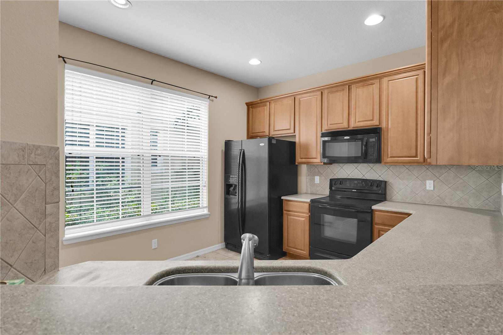 SCHOONER COVE A CONDO PH - Residential