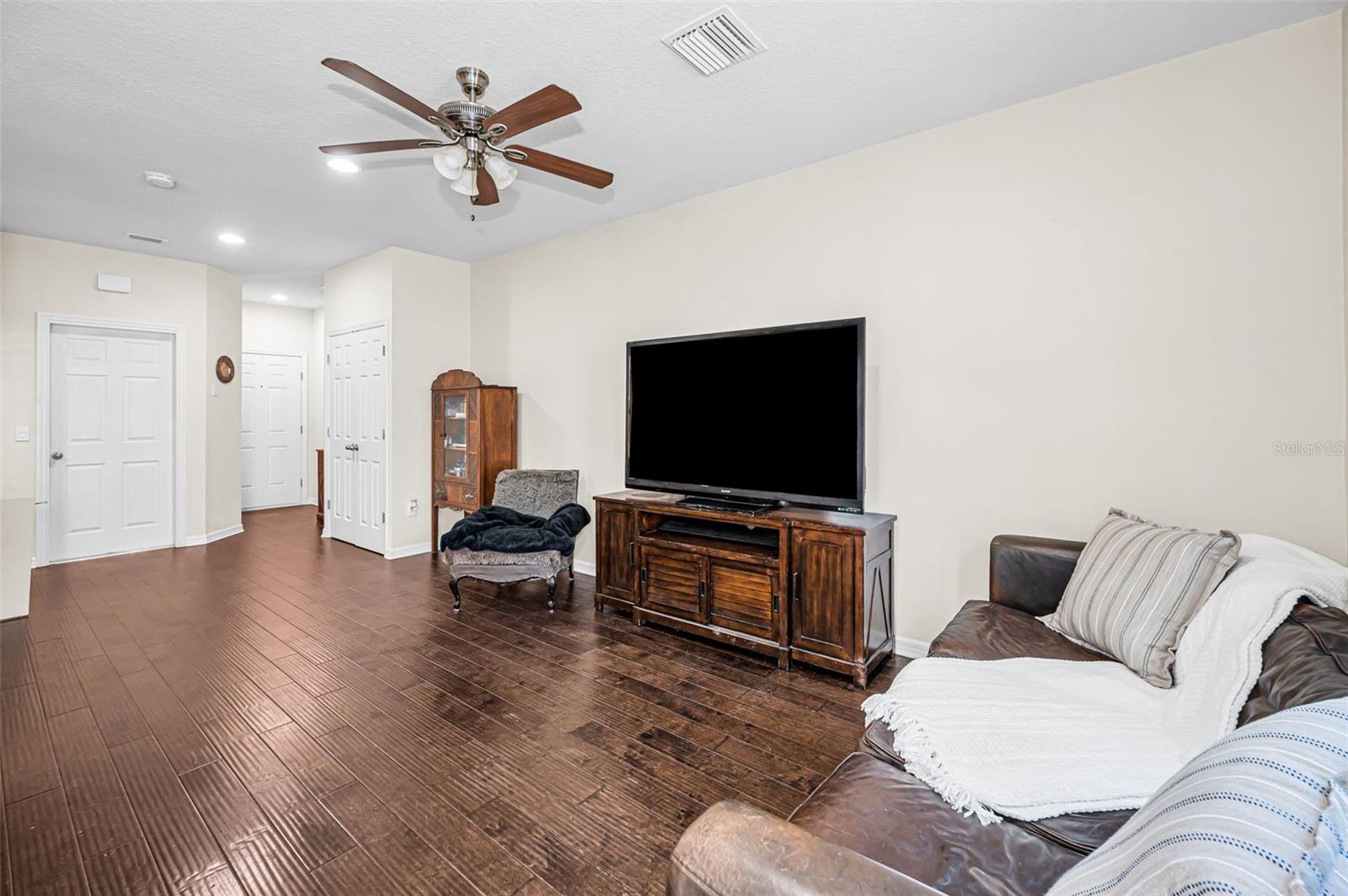 TOWNHOMES AT BRITTANY PARK - Residential