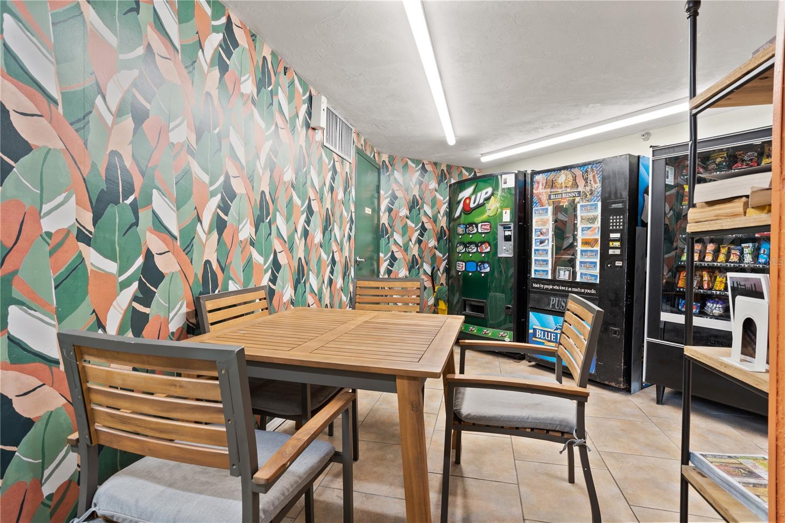 SUNGLOW RESORT CONDO - Residential