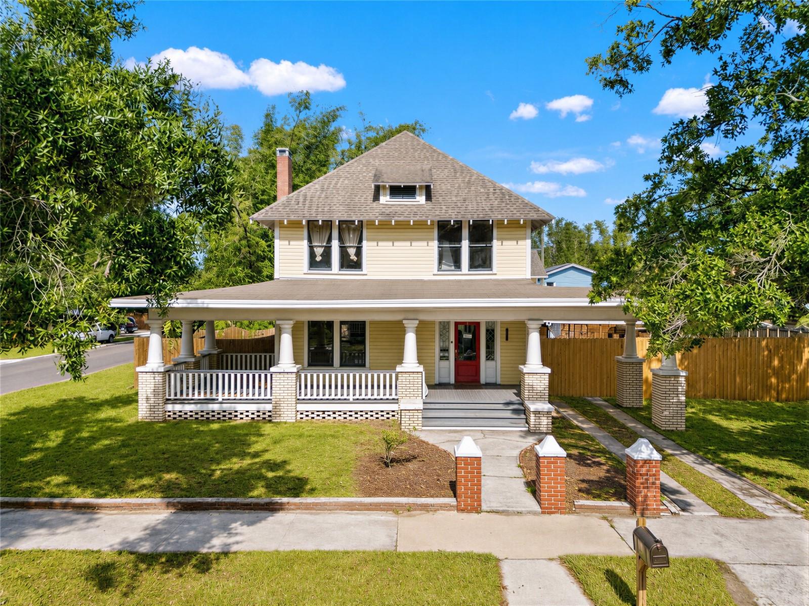 SEMINOLE HEIGHTS OF NORTH TAMPA - Residential Income