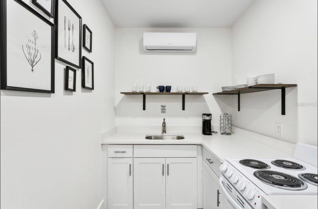 SEMINOLE HEIGHTS OF NORTH TAMPA - Residential Income