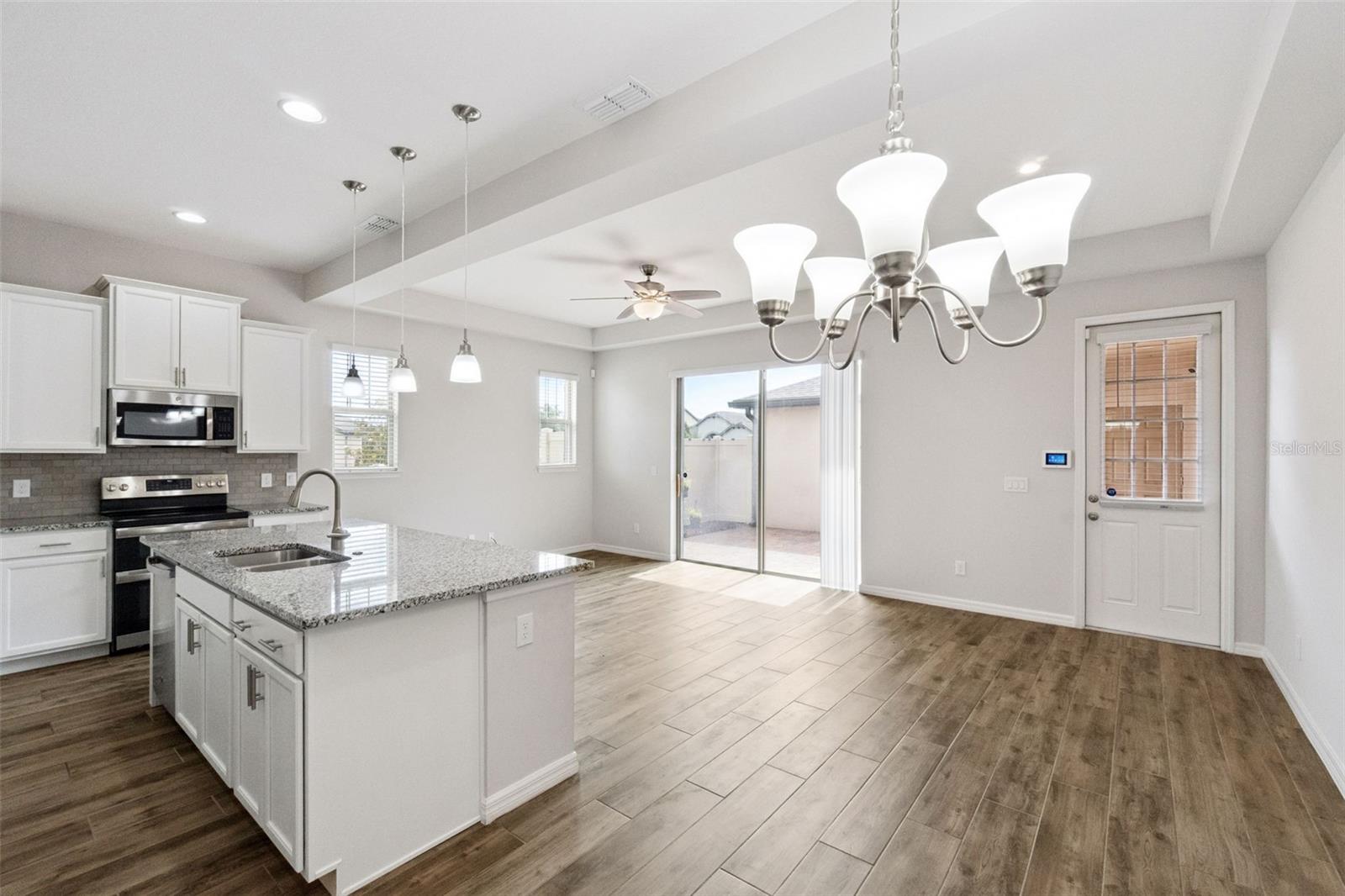 STONEWOOD ESTATES - Residential