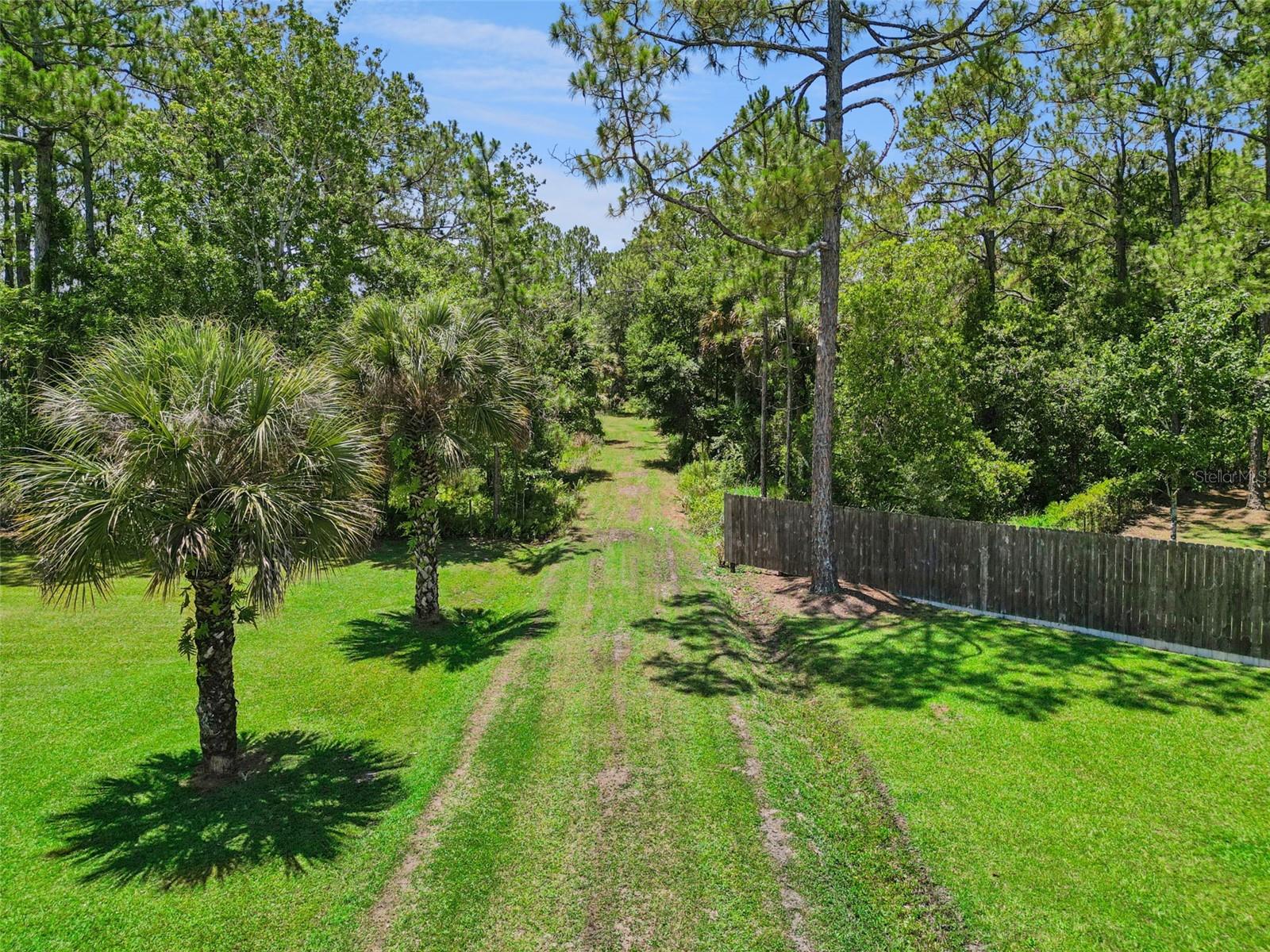 INDIAN RIVER PARK - Land