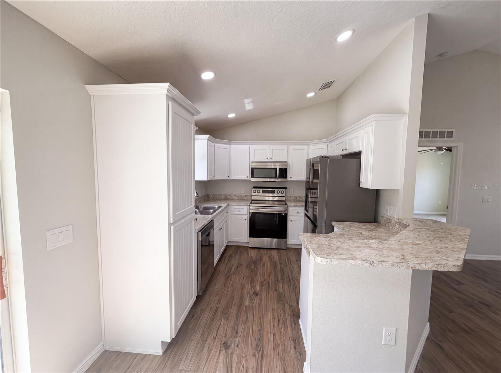 SPRING HILL - Residential