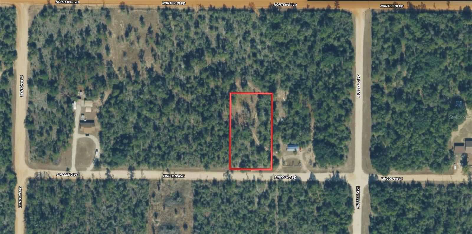 Owner Financing Available! This 1.14-acre wooded lot in the Compass Lake area of Alford, Florida, offers a quiet setting with room to spread out and easy access from US Route 231. Located near Nortek Boulevard and Lakepoint Road, the property provides a rural feel while still keeping you connected to nearby main roads, including routes toward Hwy 167 and Hwy 231. With no mandatory HOA and affordable land prices in a growing area, this lot is a great option for a future homesite, mobile home, recreational getaway, or long-term land investment in Northwest Florida.