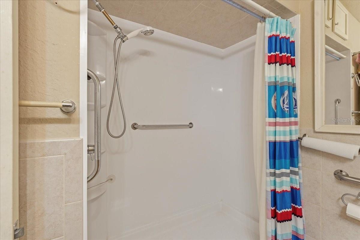 WINTER HAVEN HARBOUR APTS CONDO - Residential