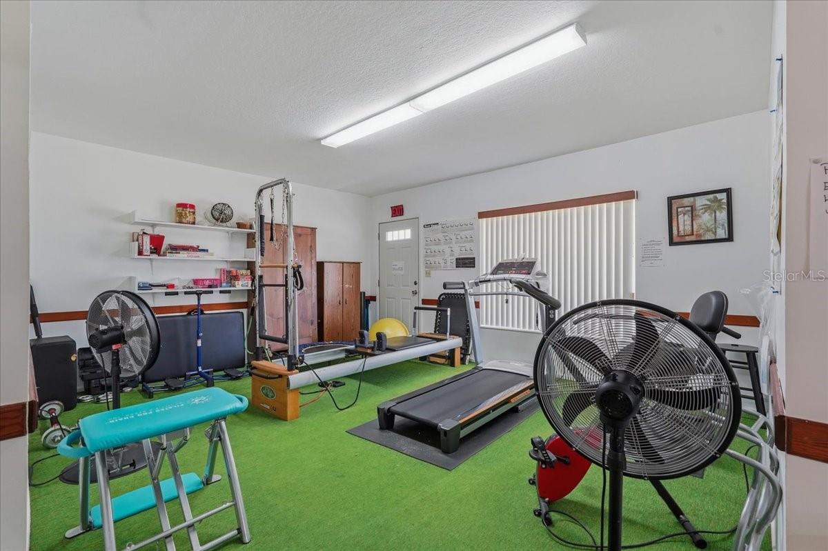 WINTER HAVEN HARBOUR APTS CONDO - Residential