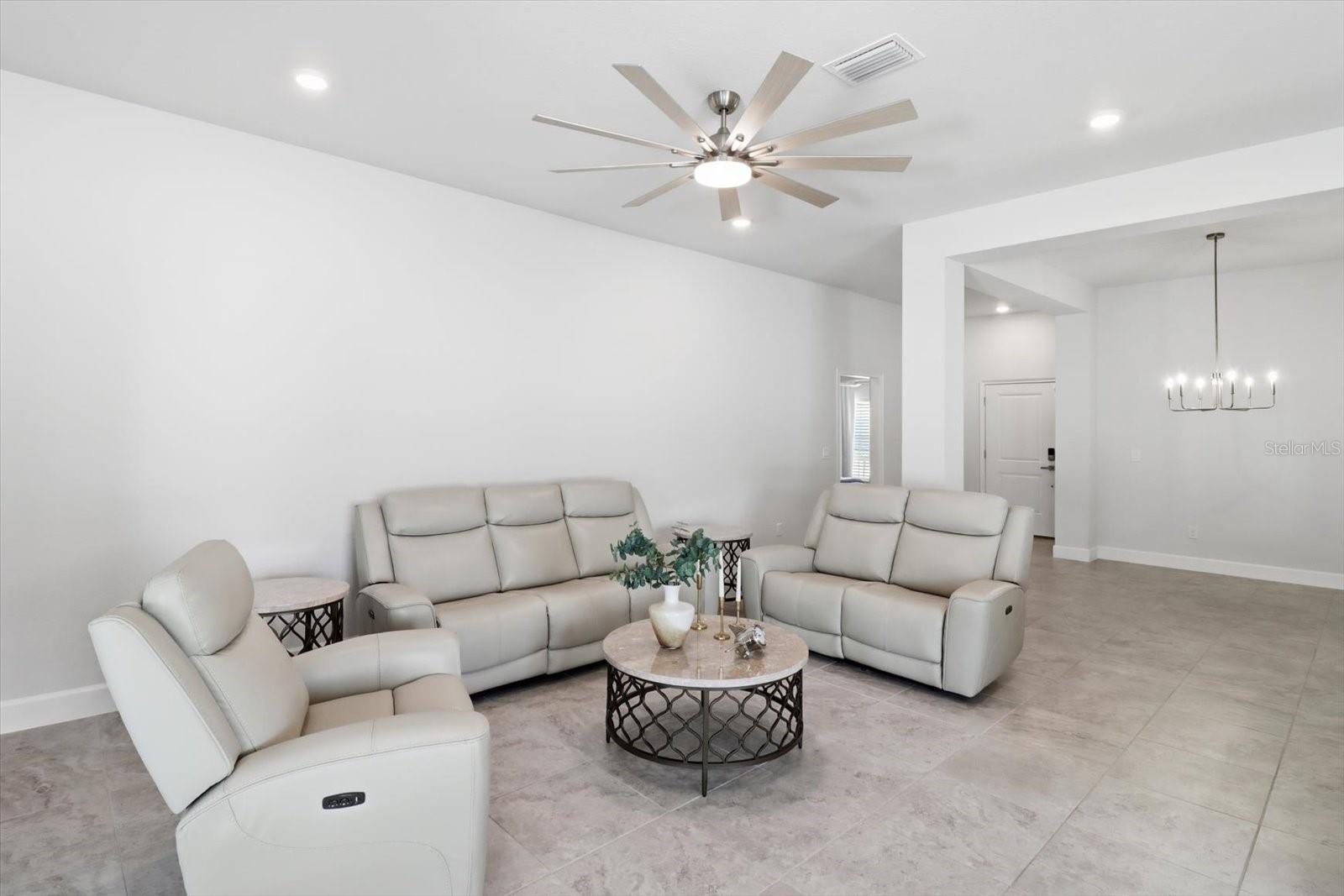 ORANGE BLOSSOM HILLS UN #12 - Residential