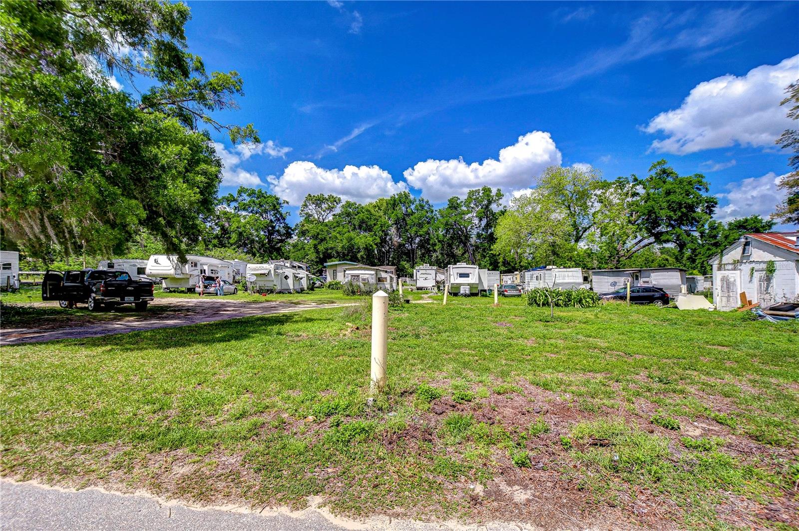 ACREAGE - Commercial Sale