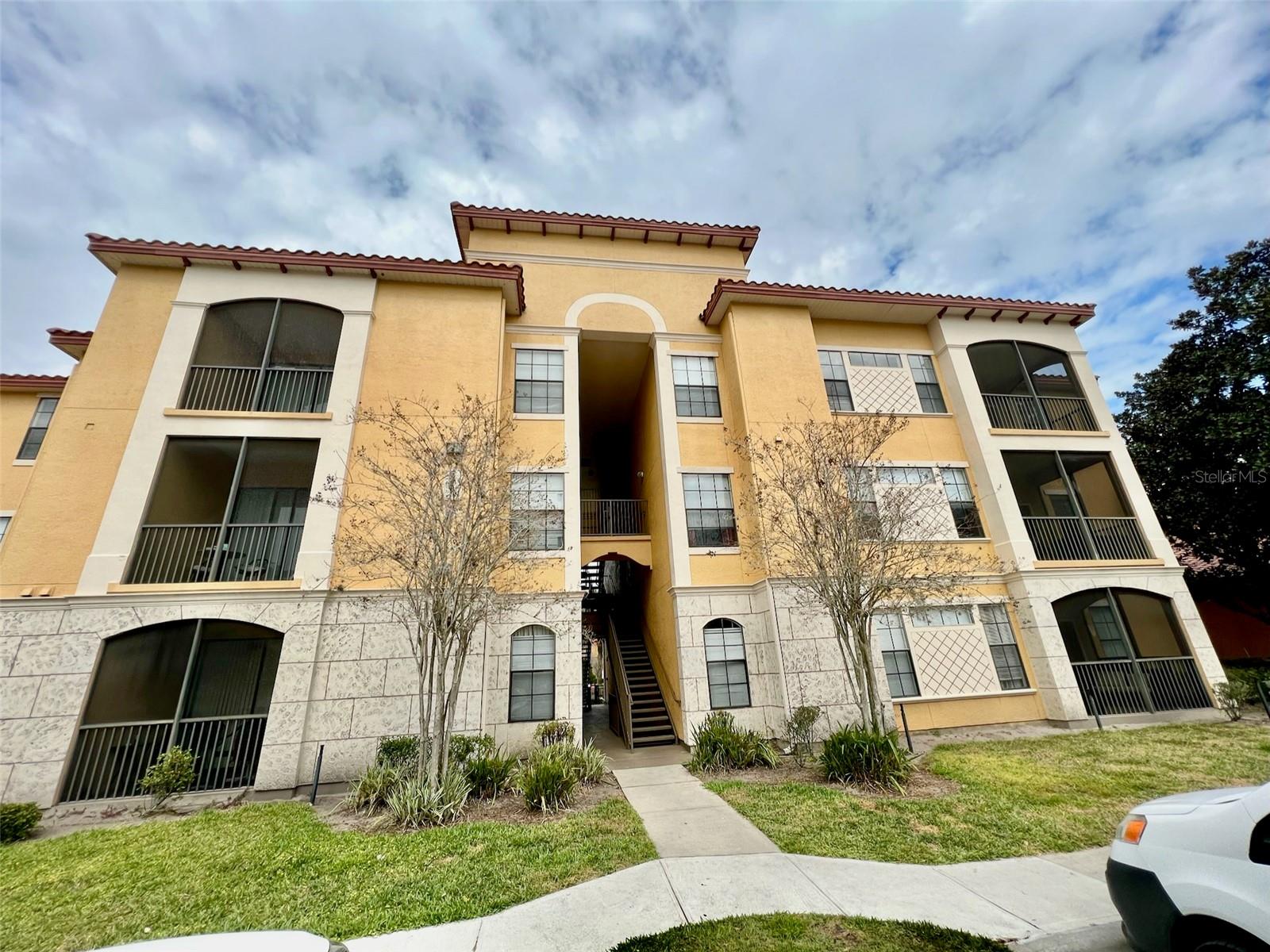 SERENATA CONDO - Residential Lease