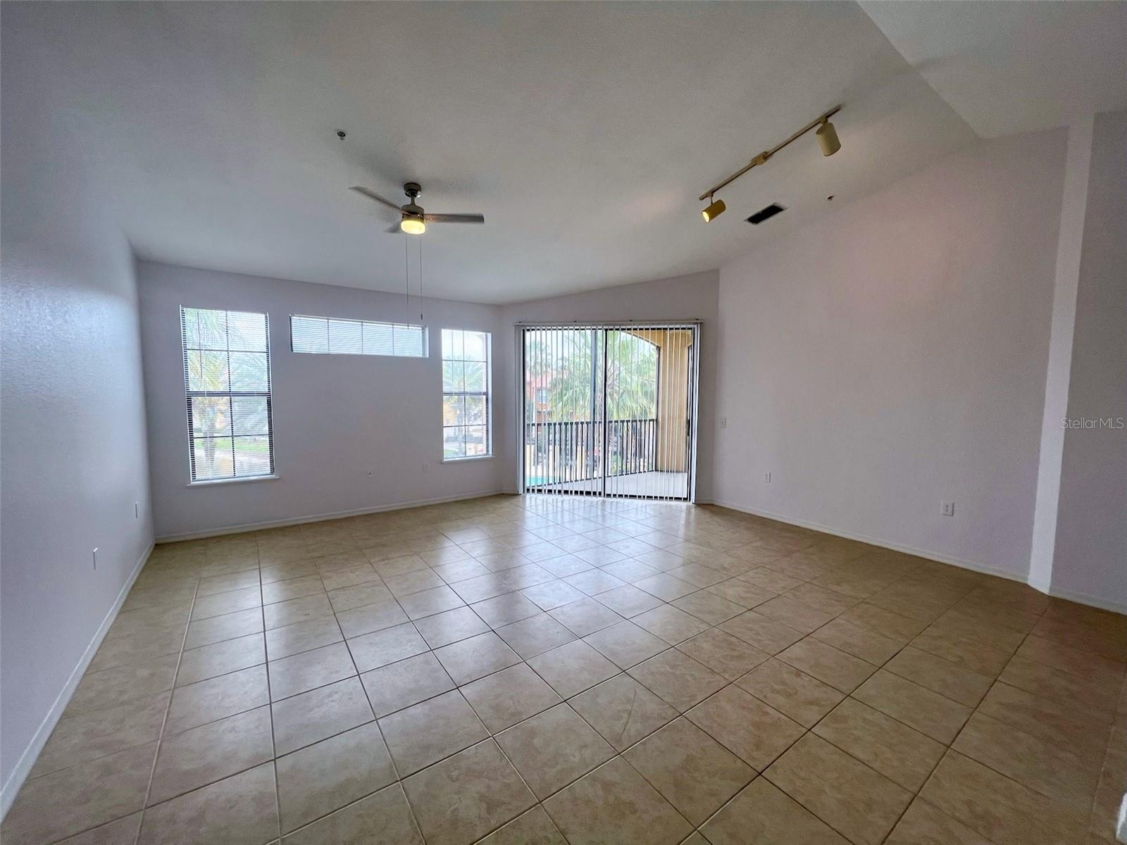 SERENATA CONDO - Residential Lease