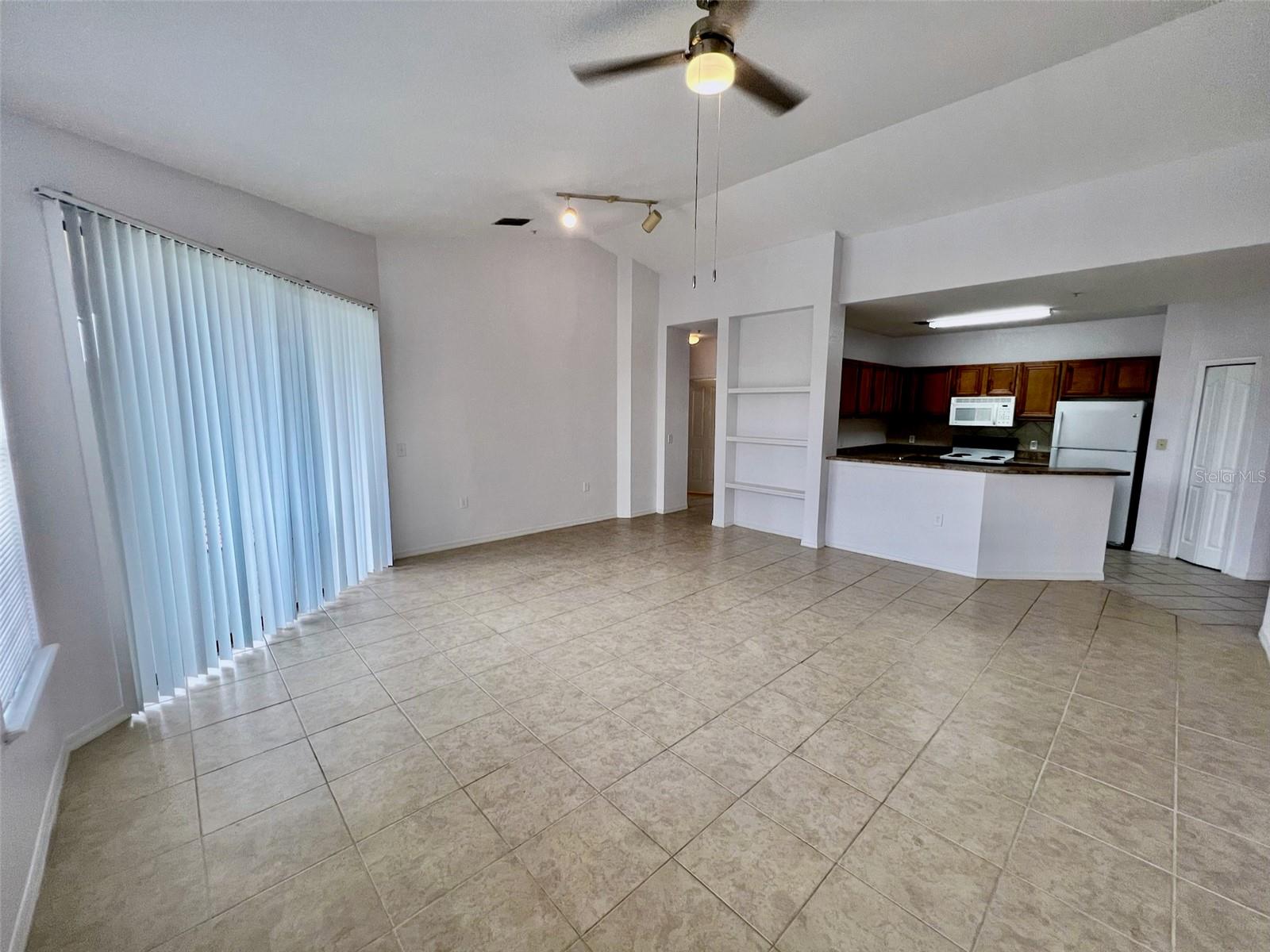 SERENATA CONDO - Residential Lease