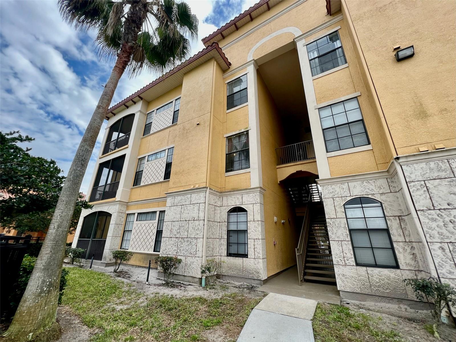 SERENATA CONDO - Residential Lease