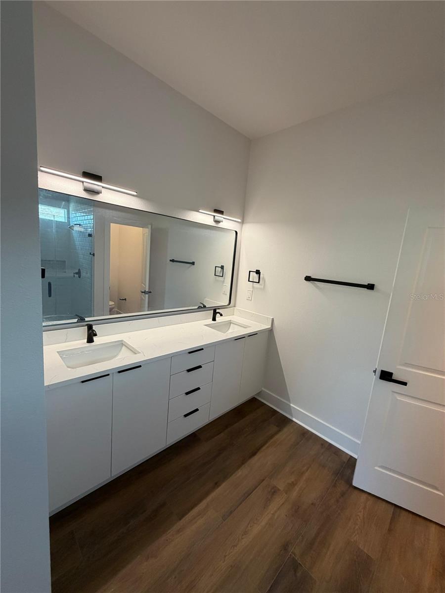 LAUREL RIDGE - Residential