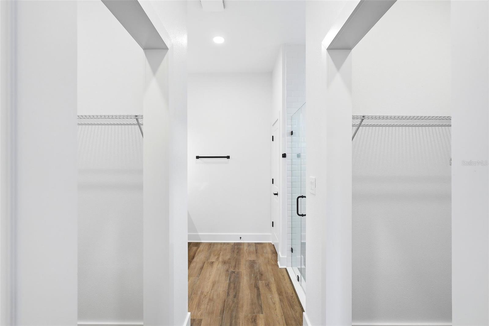 LAUREL RIDGE - Residential