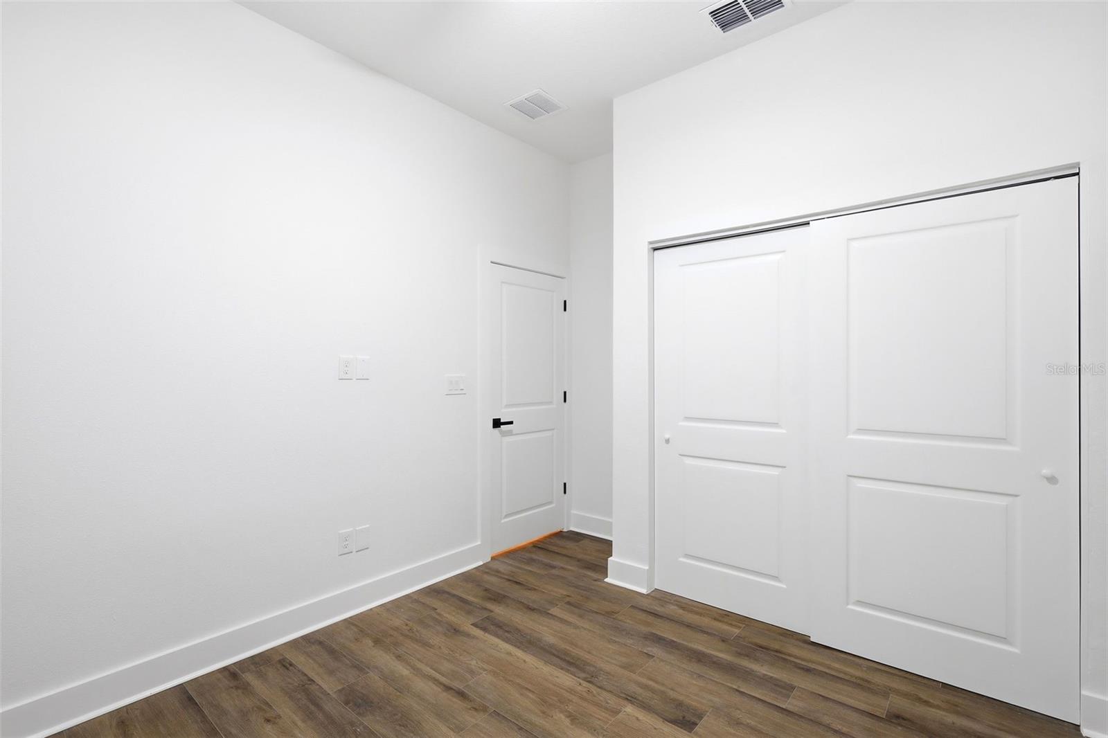 LAUREL RIDGE - Residential