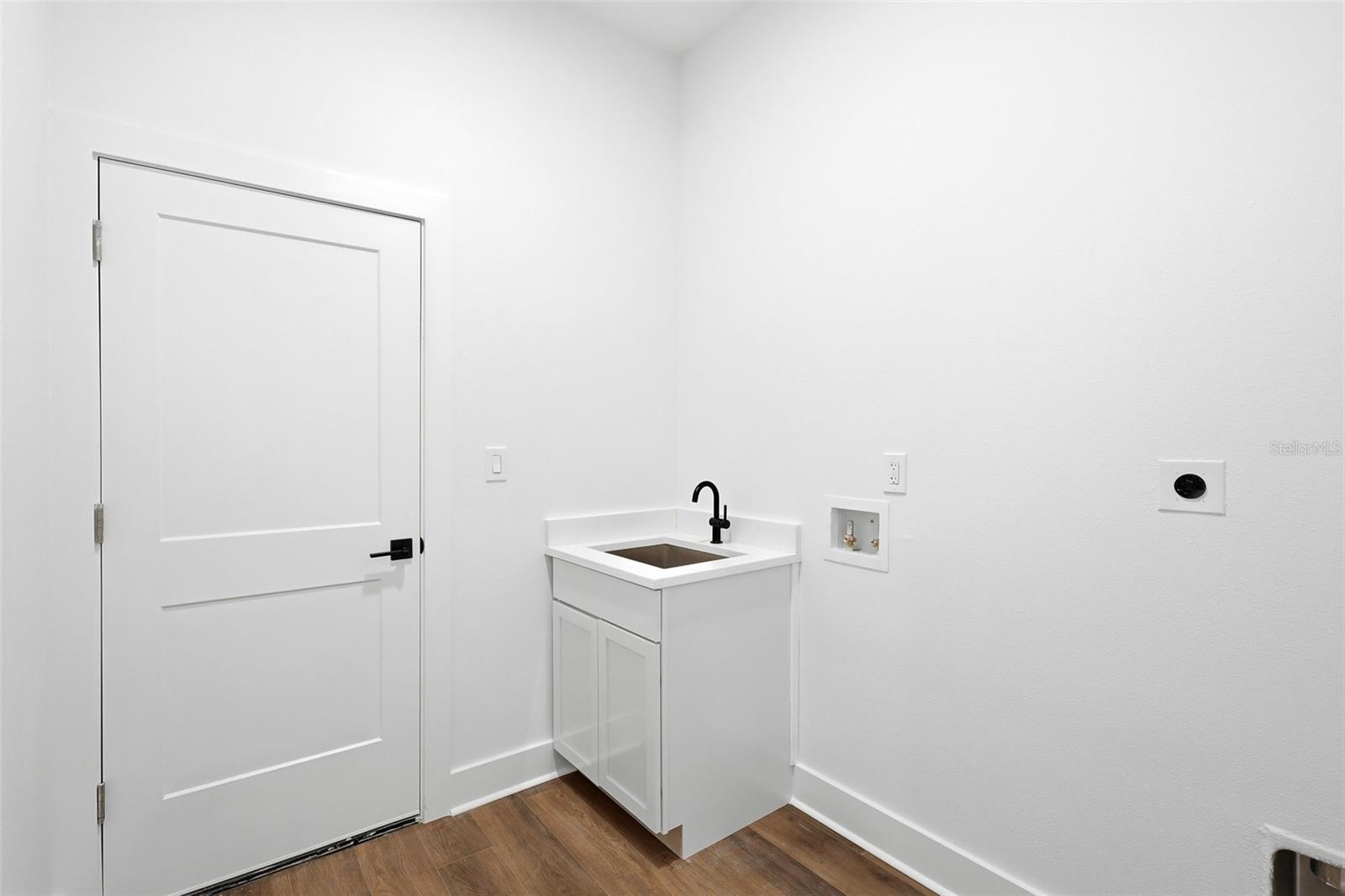 LAUREL RIDGE - Residential