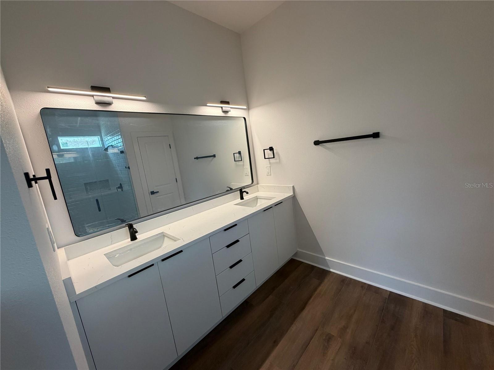 LAUREL RIDGE - Residential