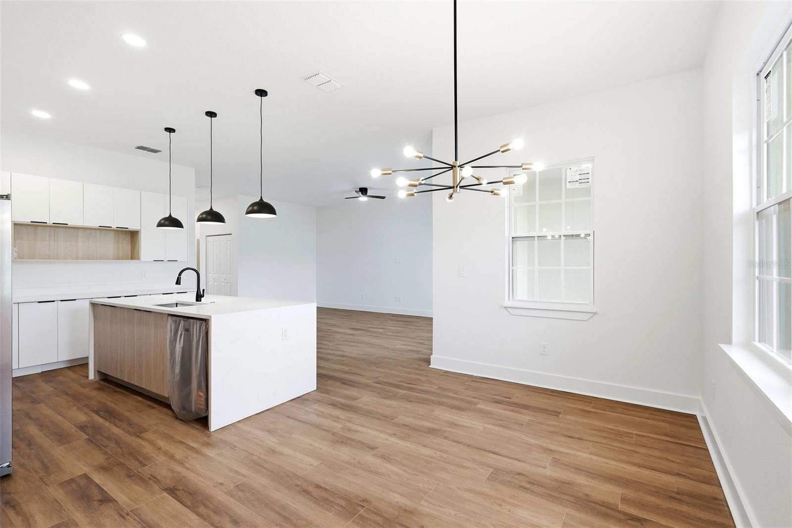 LAUREL RIDGE - Residential