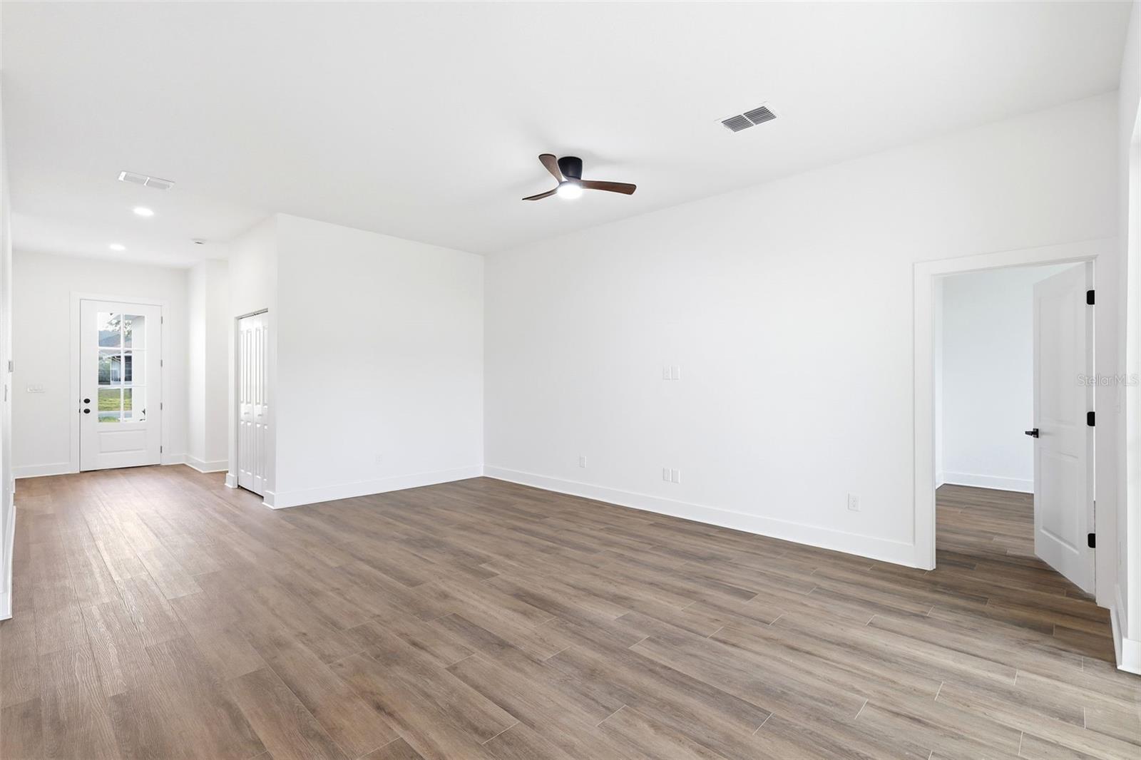 LAUREL RIDGE - Residential