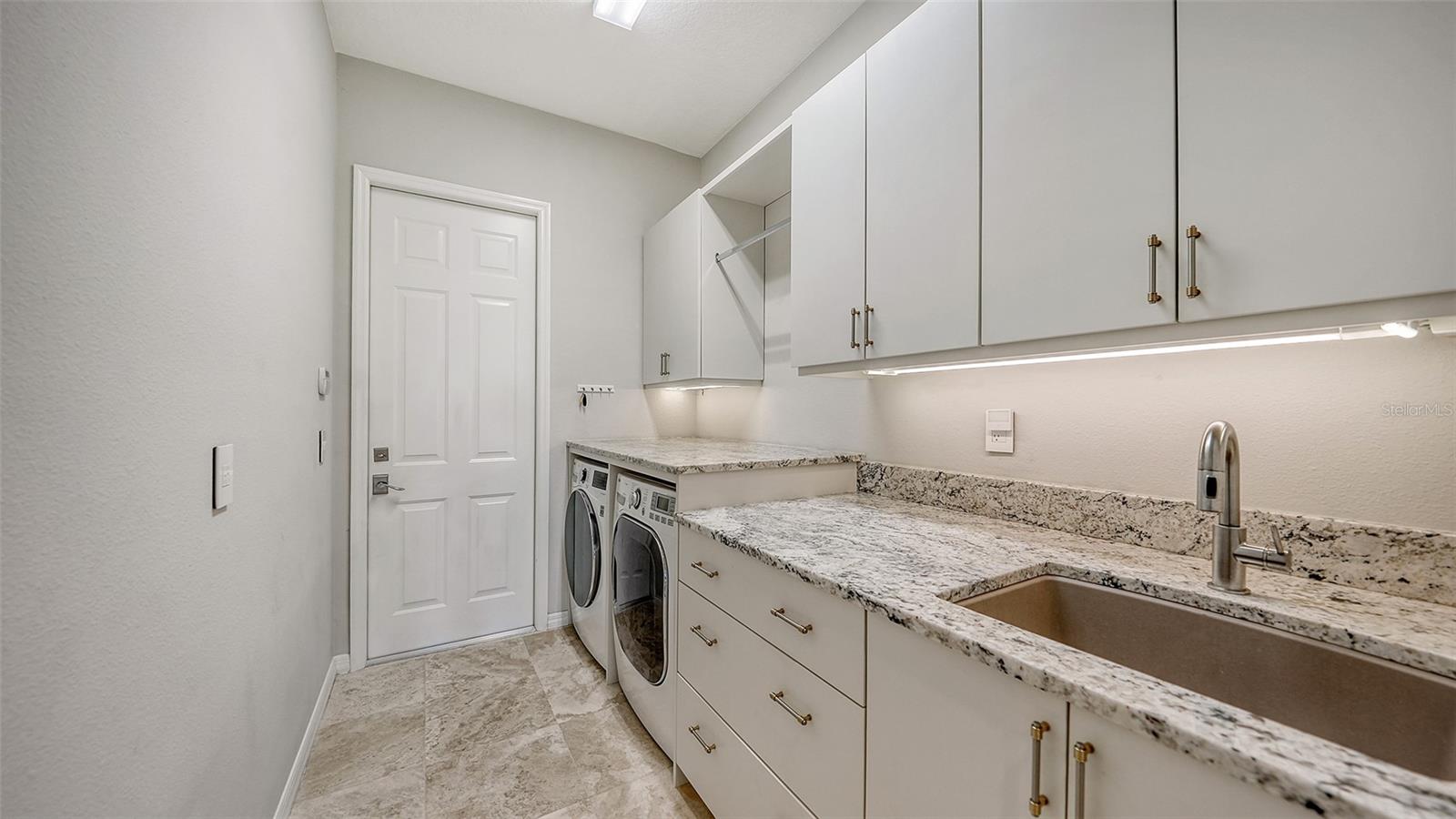 LAUREL OAK ESTATES SEC 12 - Residential