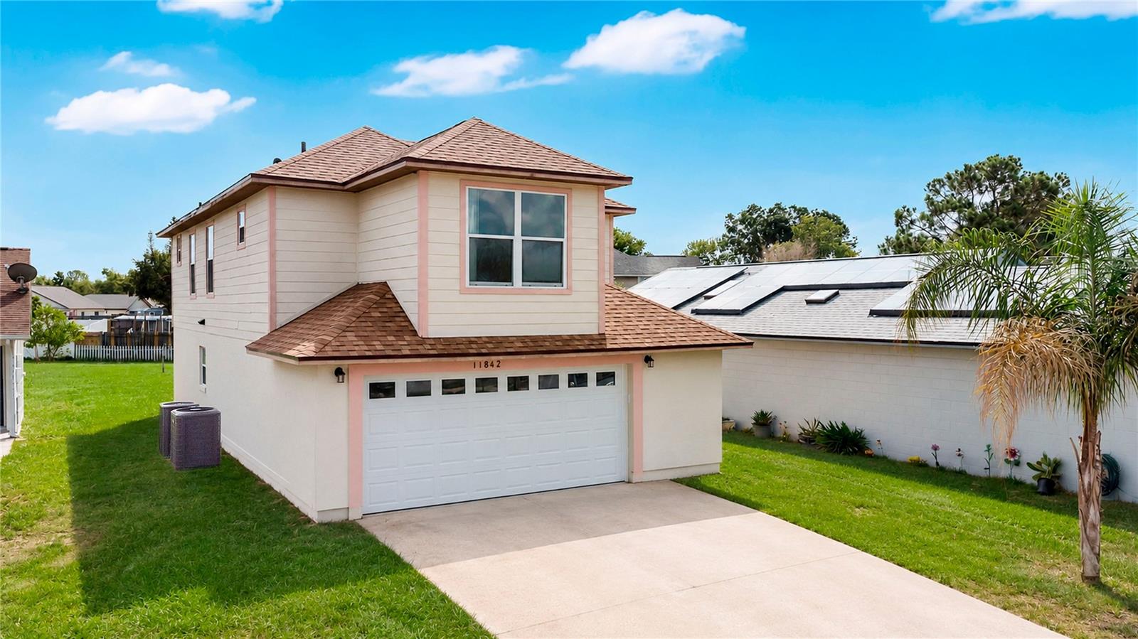 WHISPER LAKES - Residential