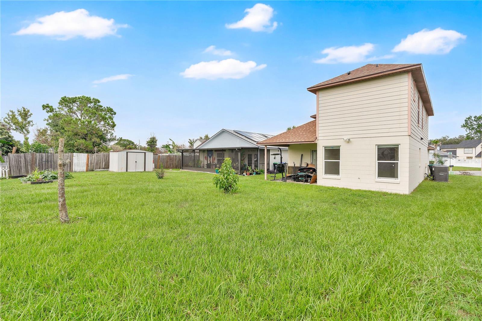 WHISPER LAKES - Residential