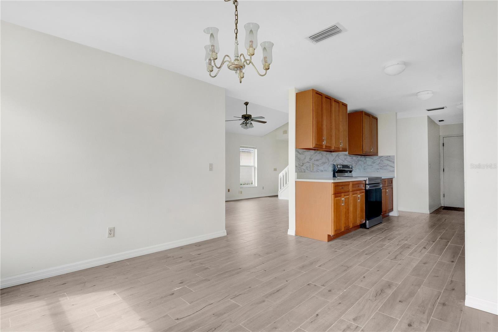 WHISPER LAKES - Residential
