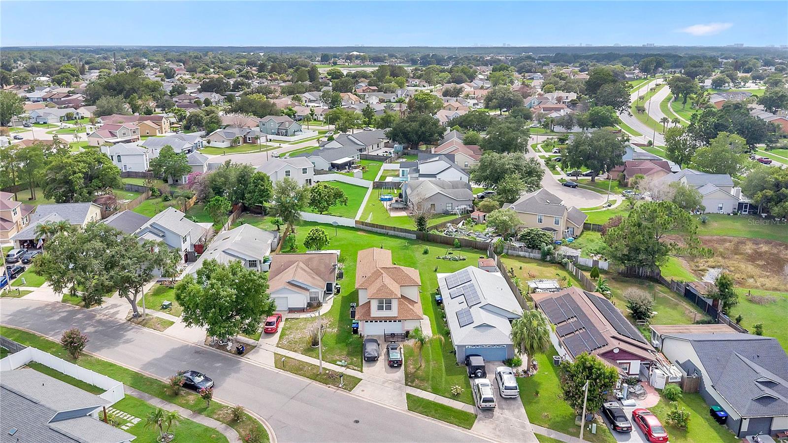 WHISPER LAKES - Residential