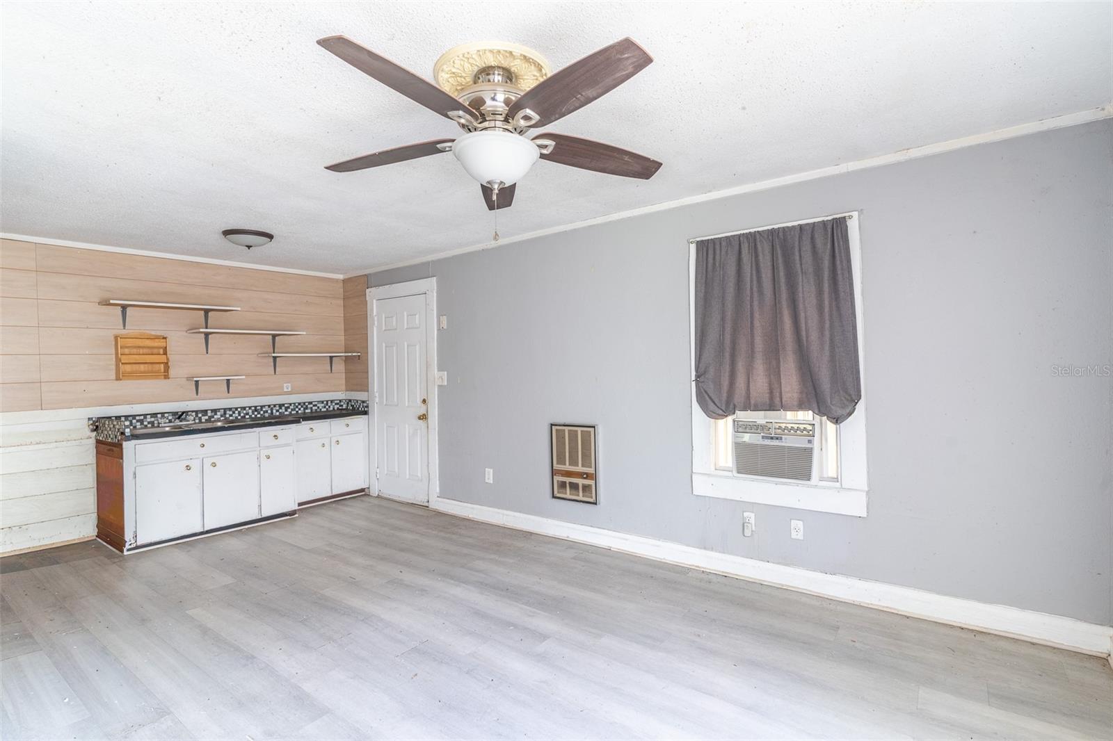 UNPLATTED - Residential