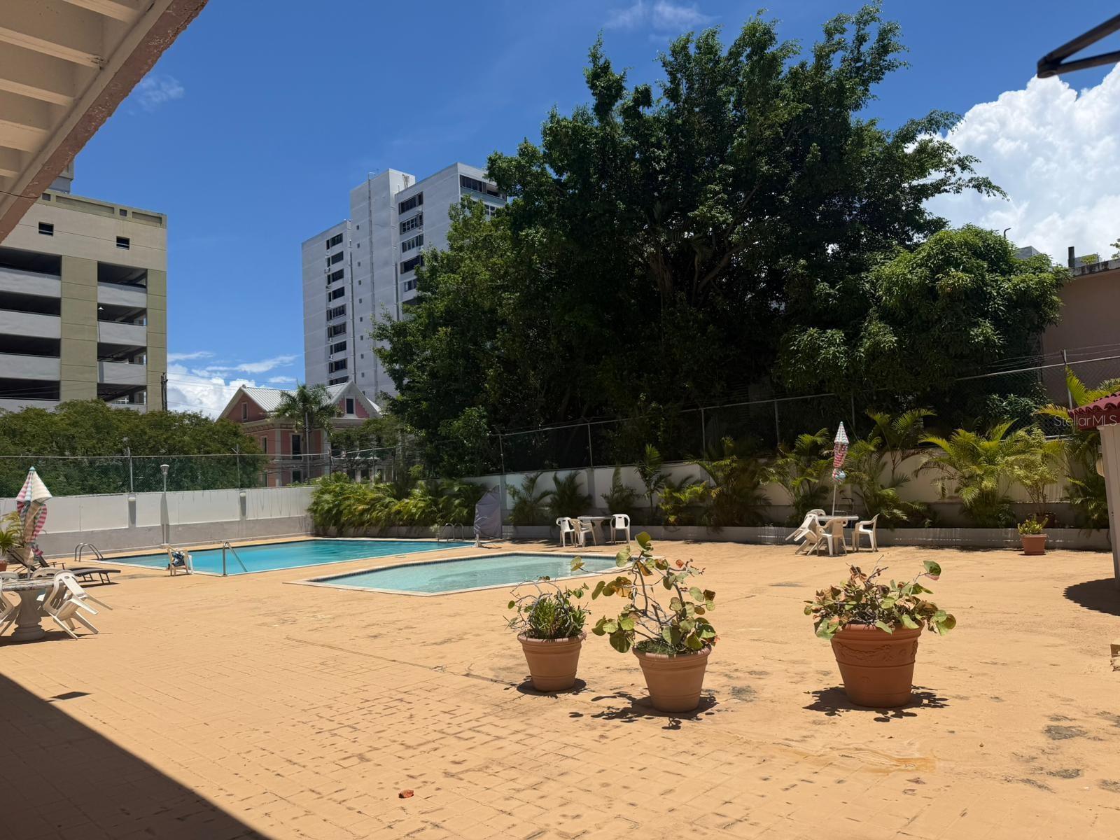 CONDO. CARIBBEAN TOWERS, SAN JUAN, PR - Residential