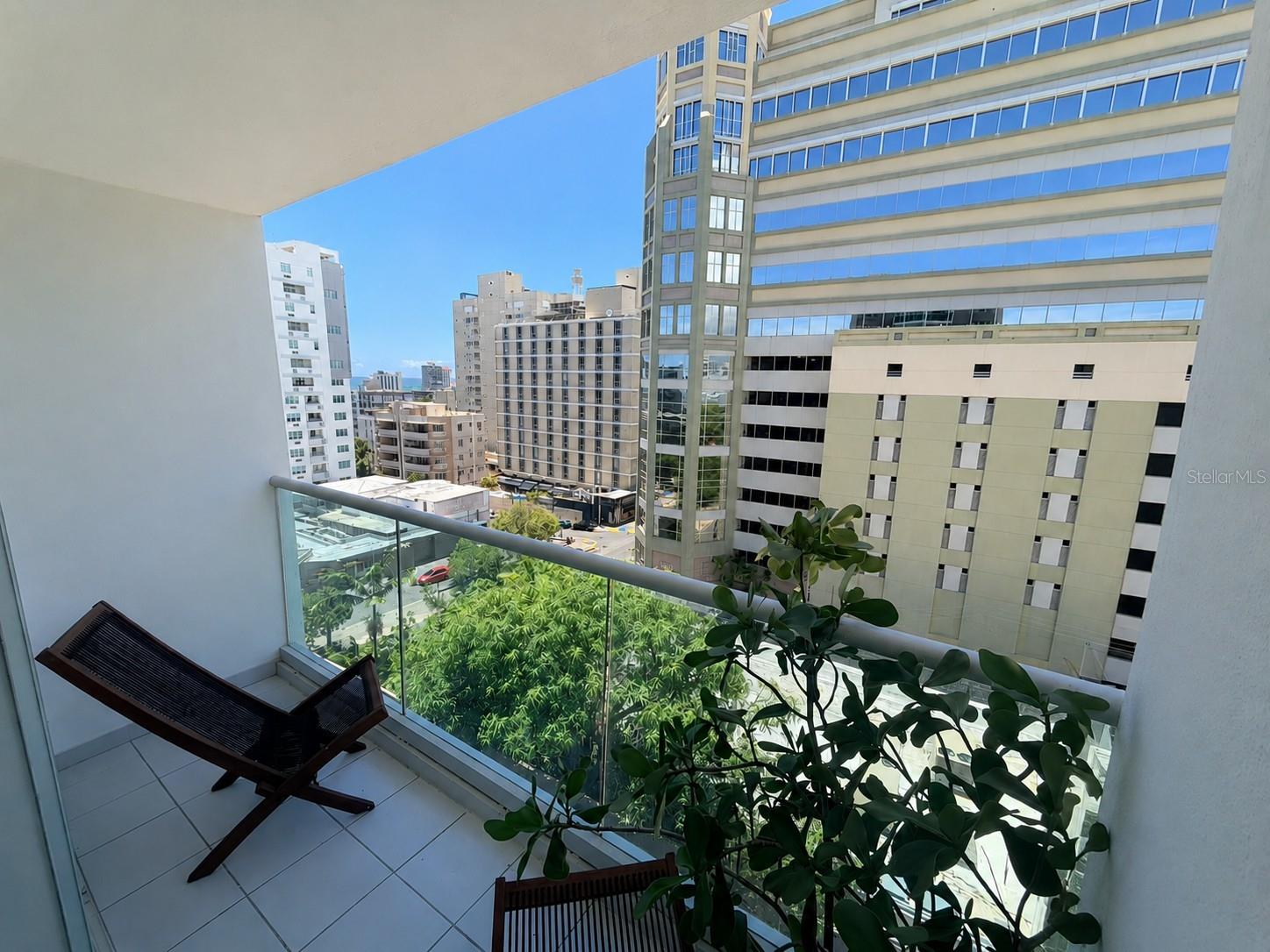 CONDO. CARIBBEAN TOWERS, SAN JUAN, PR - Residential