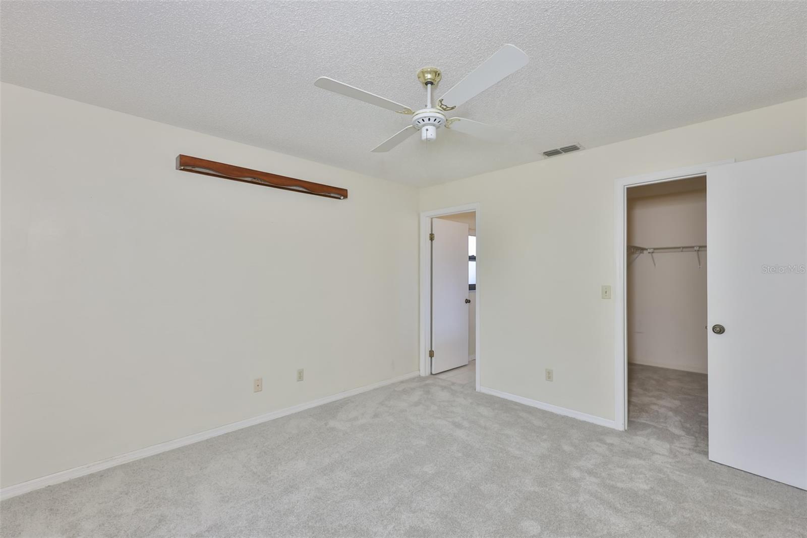 LANCASTER II CONDO - Residential