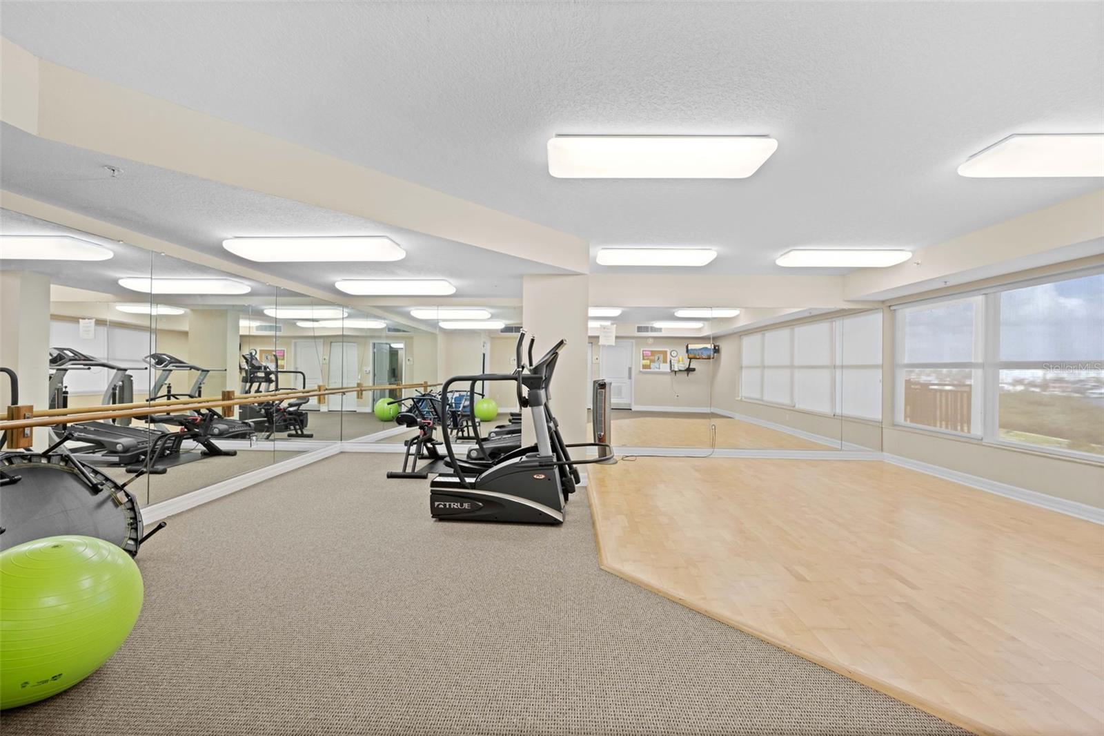 SEAVIEW PLACE - Residential