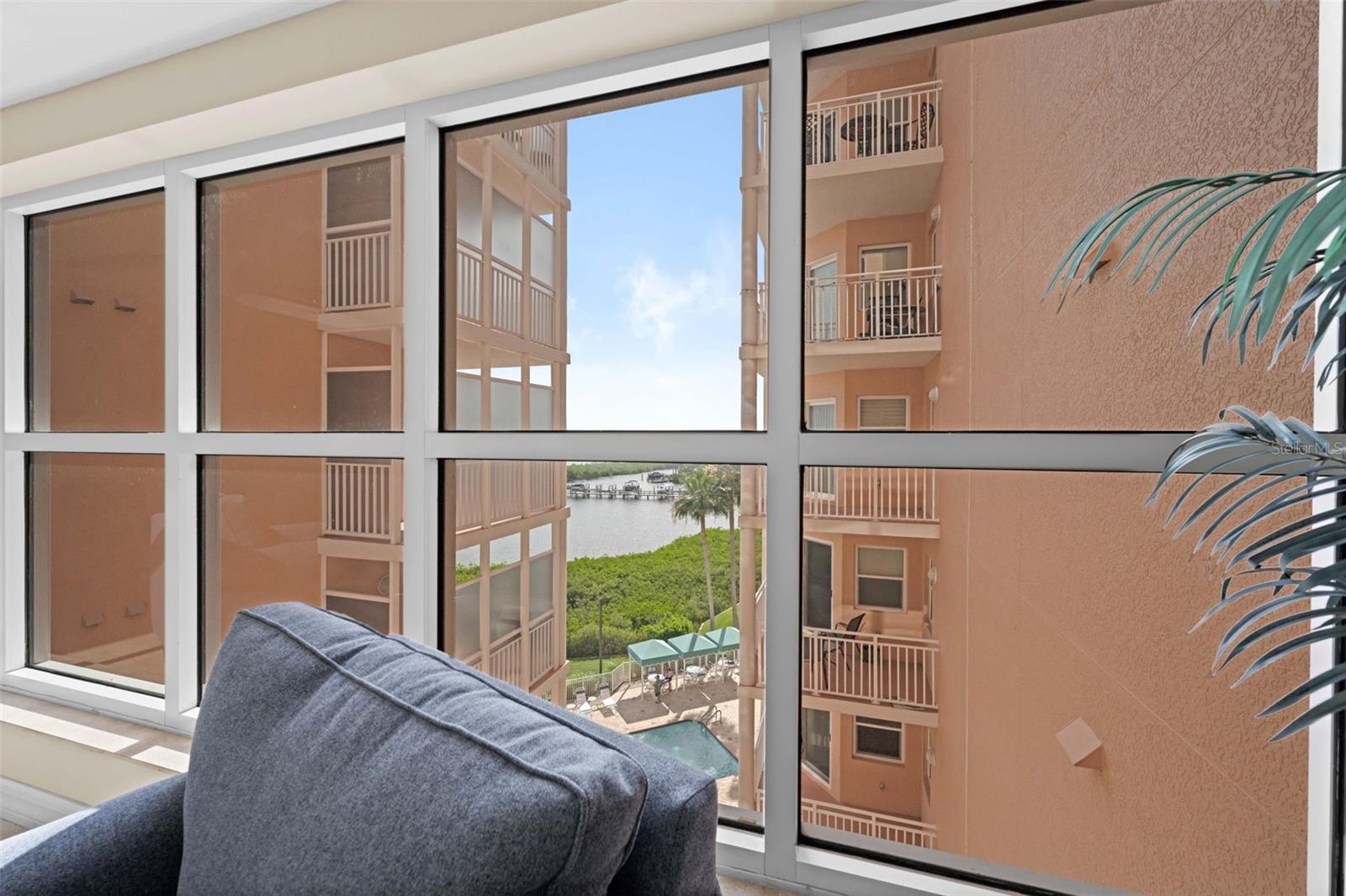 SEAVIEW PLACE - Residential