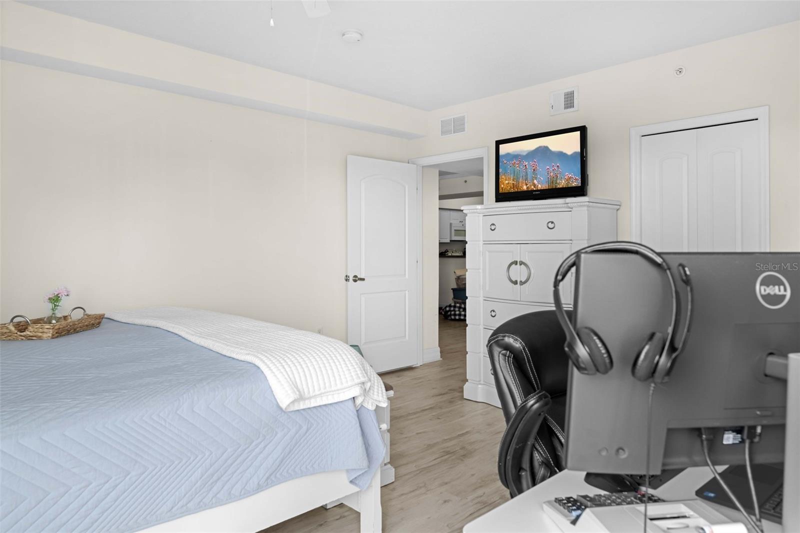 SEAVIEW PLACE - Residential
