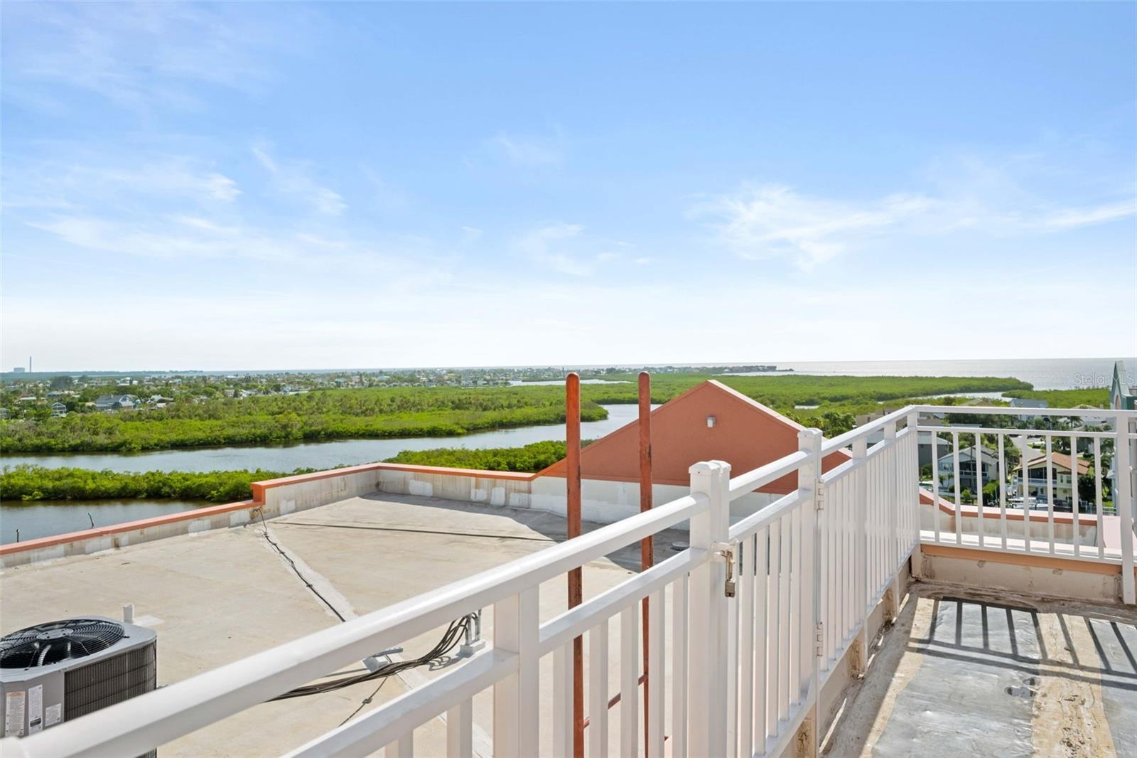 SEAVIEW PLACE - Residential