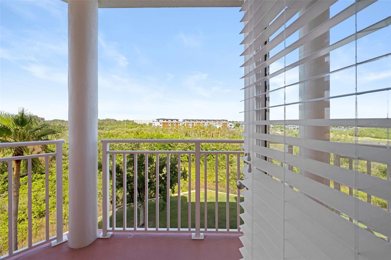 SEAVIEW PLACE - Residential