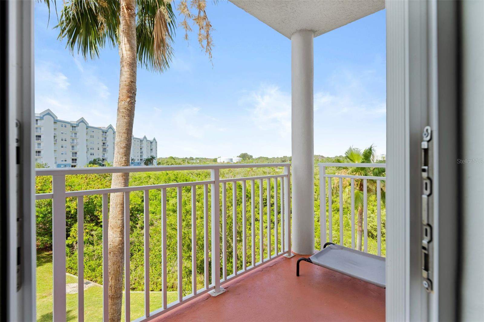 SEAVIEW PLACE - Residential