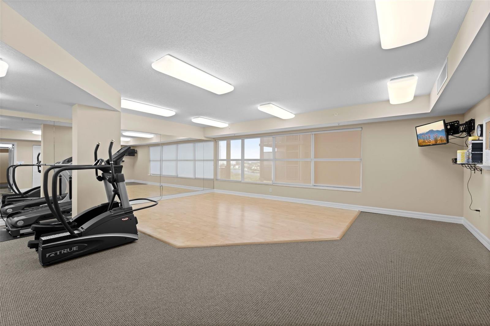 SEAVIEW PLACE - Residential