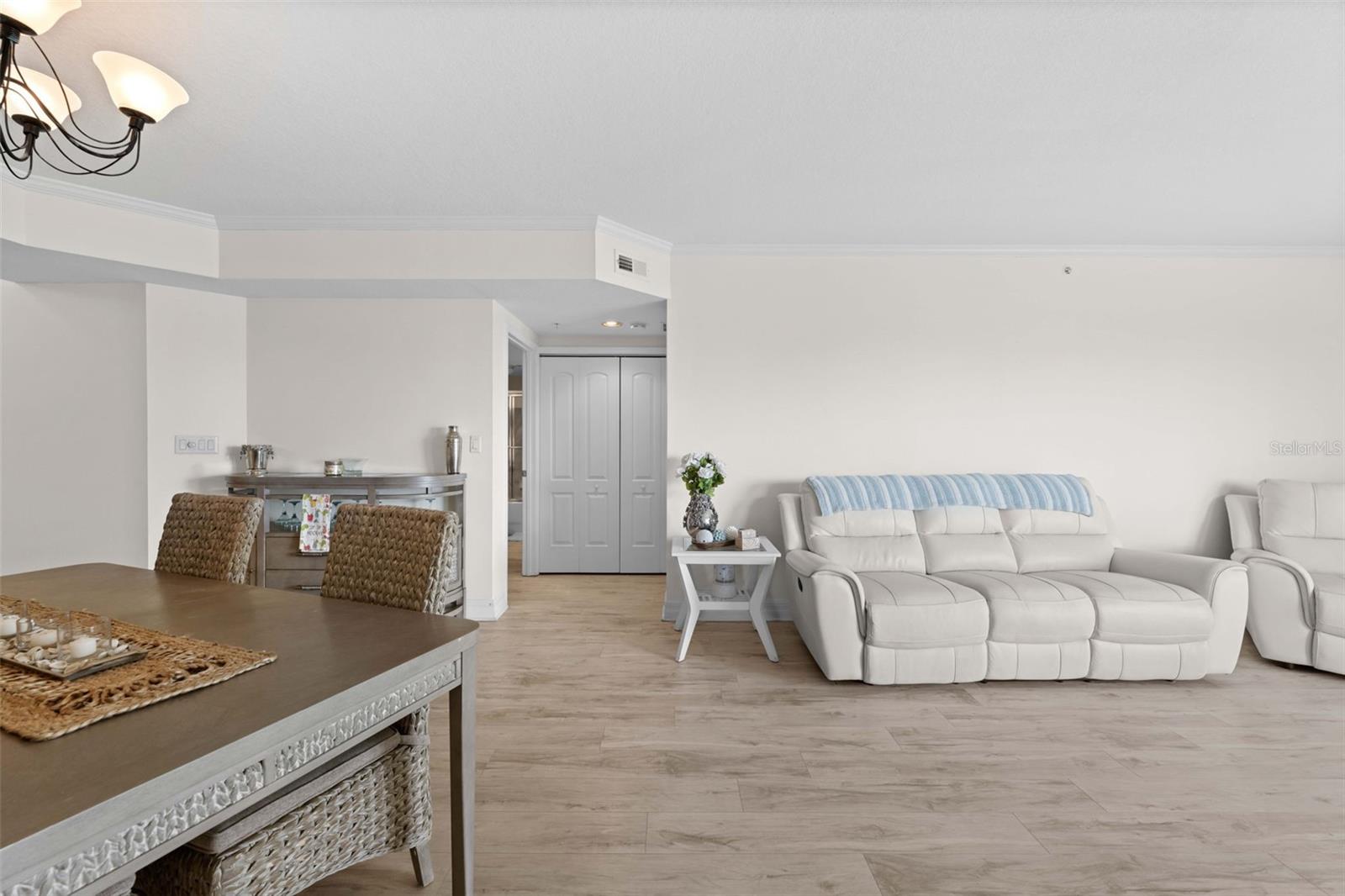 SEAVIEW PLACE - Residential