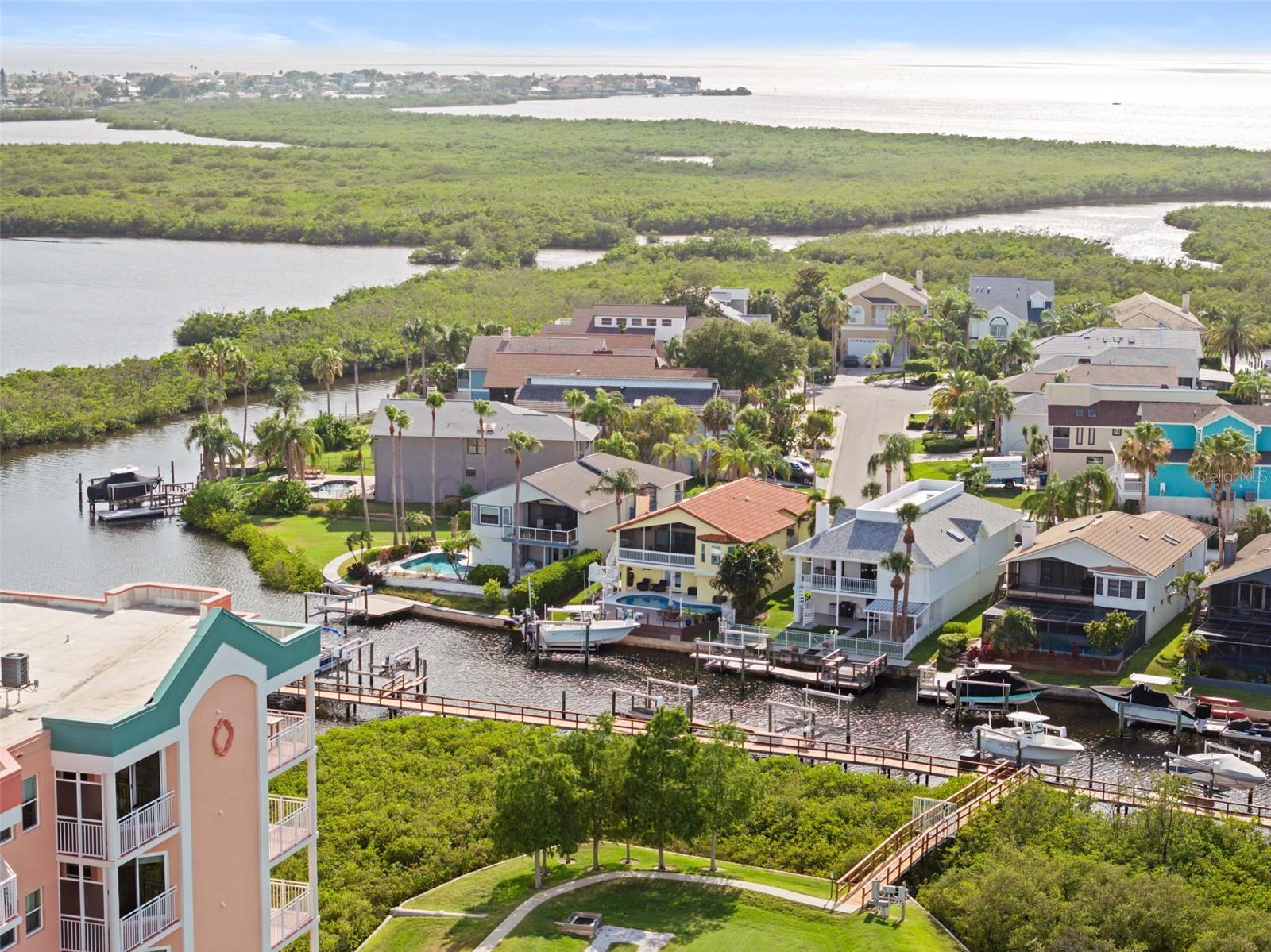 SEAVIEW PLACE - Residential