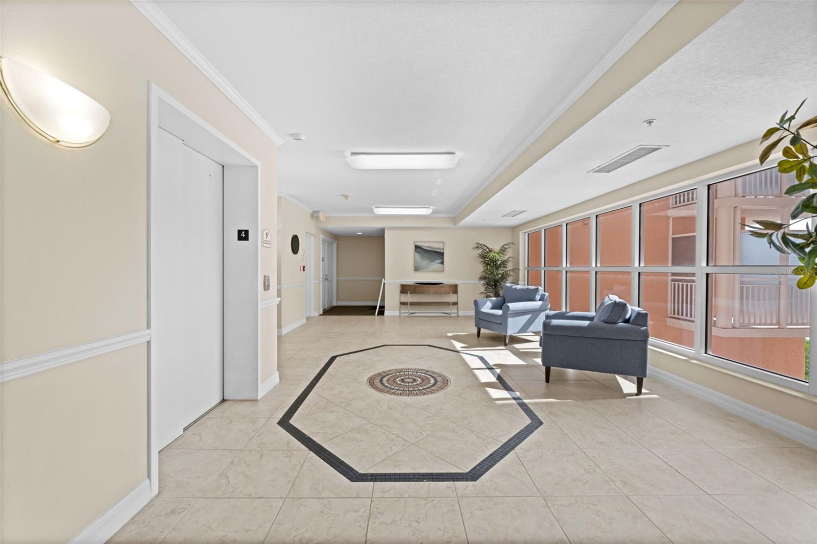 SEAVIEW PLACE - Residential