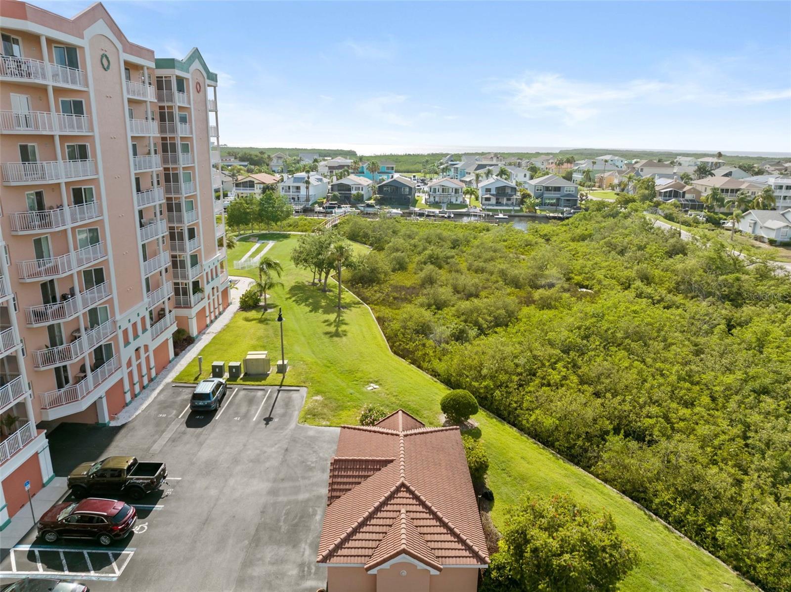 SEAVIEW PLACE - Residential