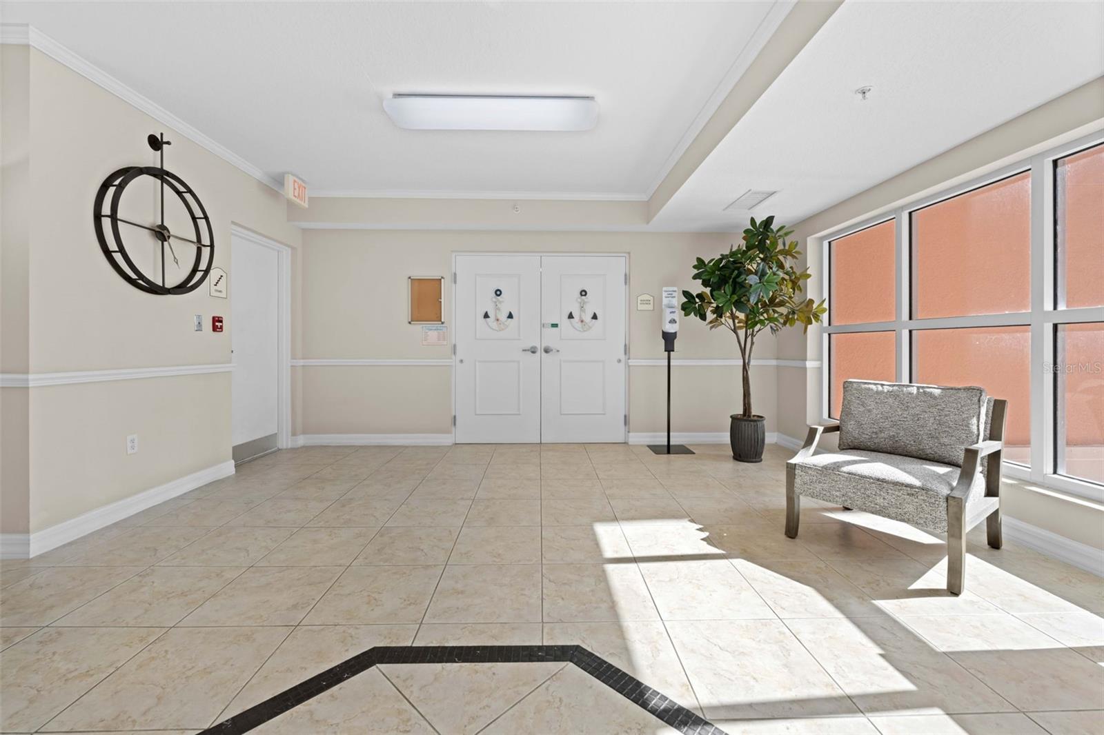 SEAVIEW PLACE - Residential