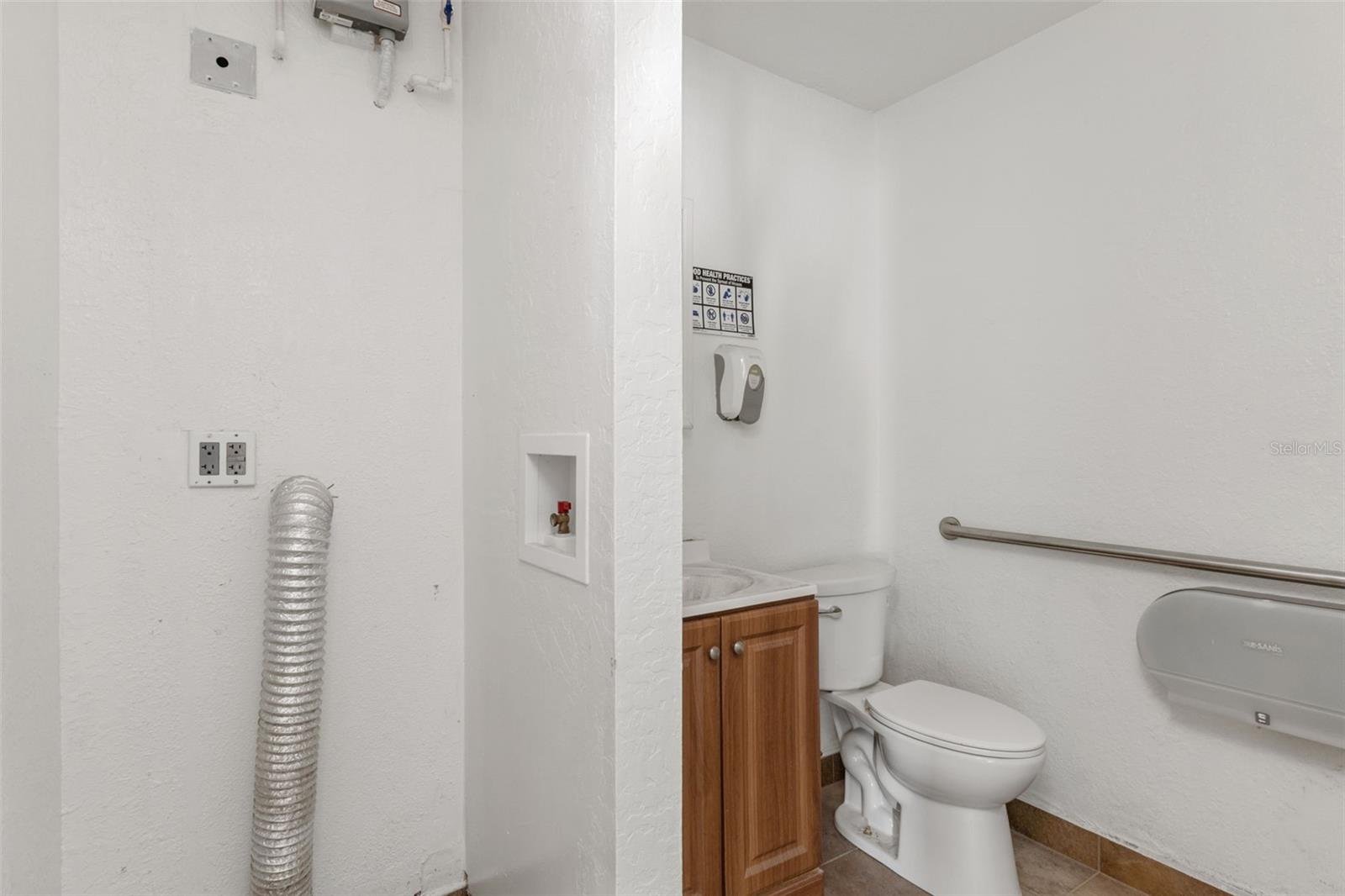 TIDEWATER COMM CENTER - Commercial Sale