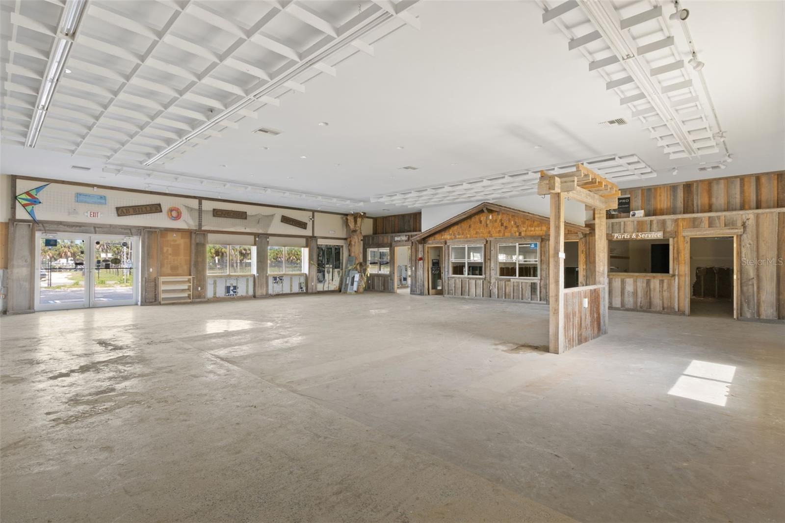 TIDEWATER COMM CENTER - Commercial Sale