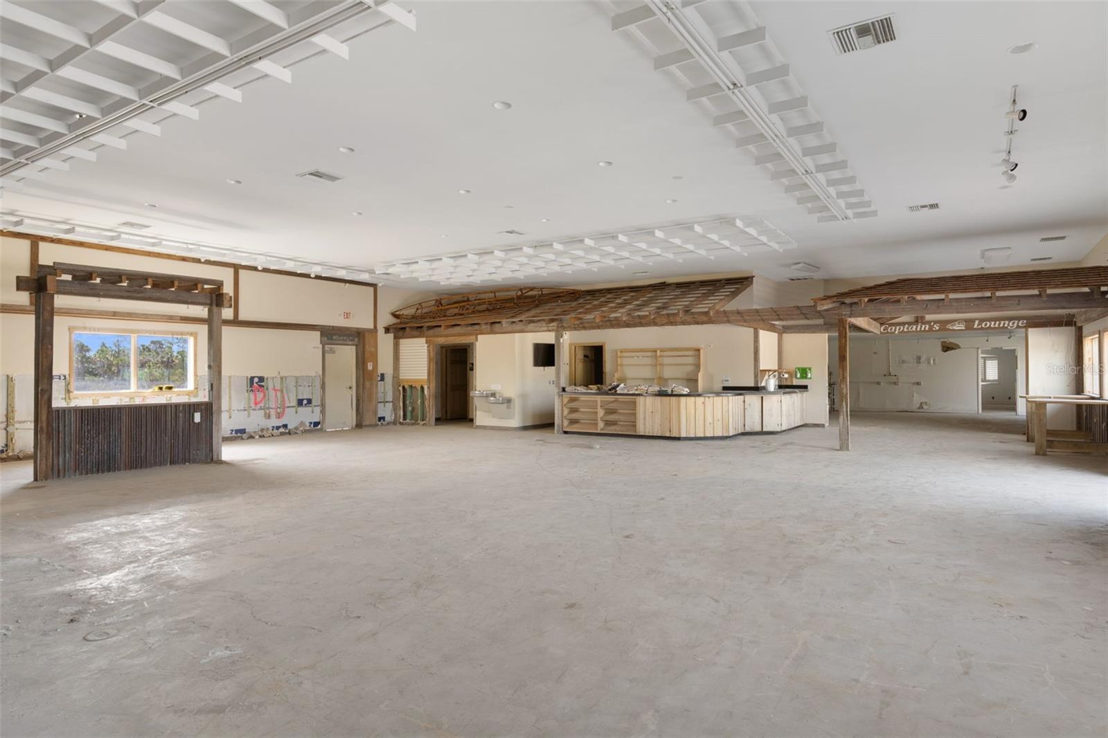TIDEWATER COMM CENTER - Commercial Sale